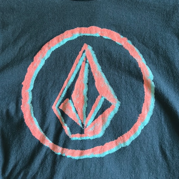 Volcom boys dark blue tshirt size XL red blue stone circle graphics - Picture 2 of 4
